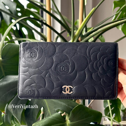 Chanel Vintage Camellia Embossed Black Bifold Wallet